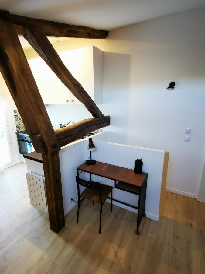 Appartement Neuf Climatise Sous Les Toits La Roche-Chalais Bagian luar foto